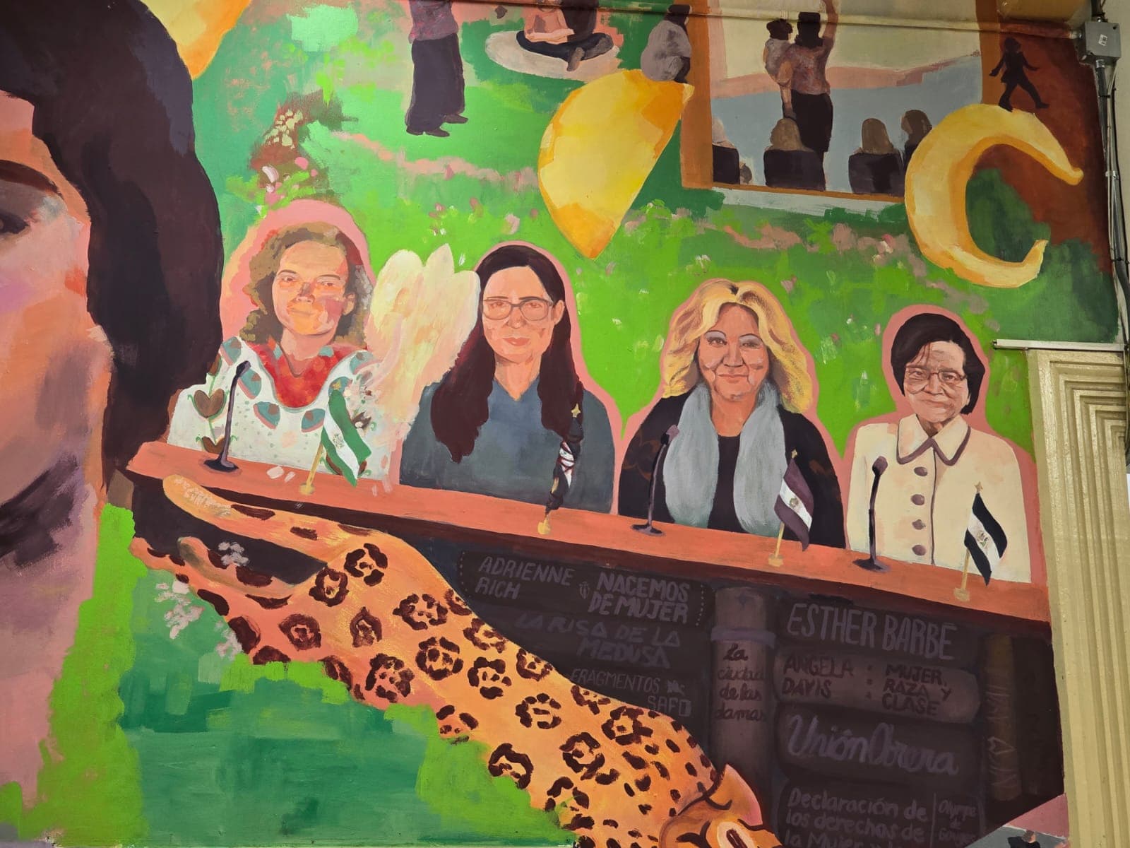 Mural homenaje a Ruth López - 1