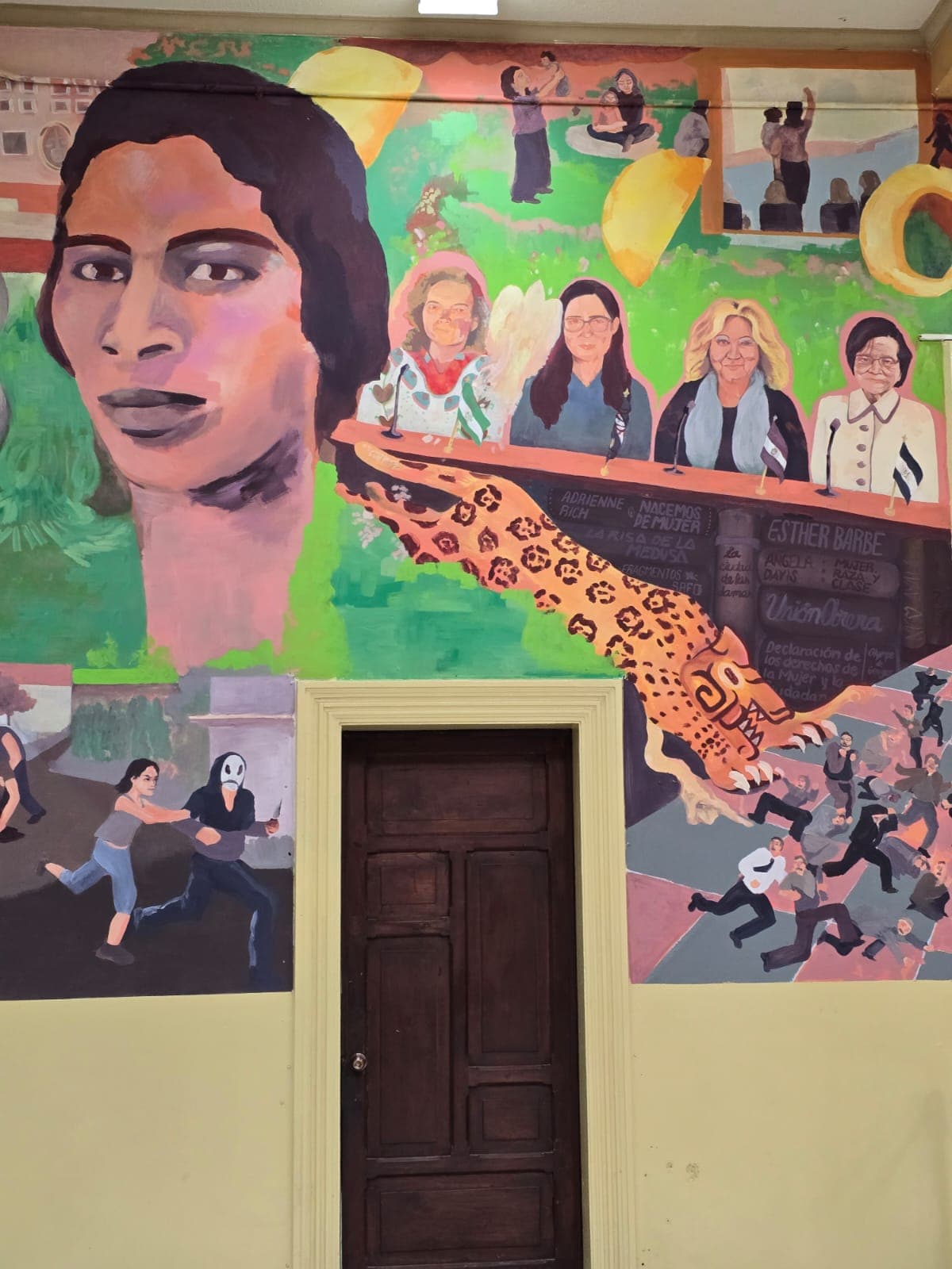 Mural homenaje a Ruth López - 2